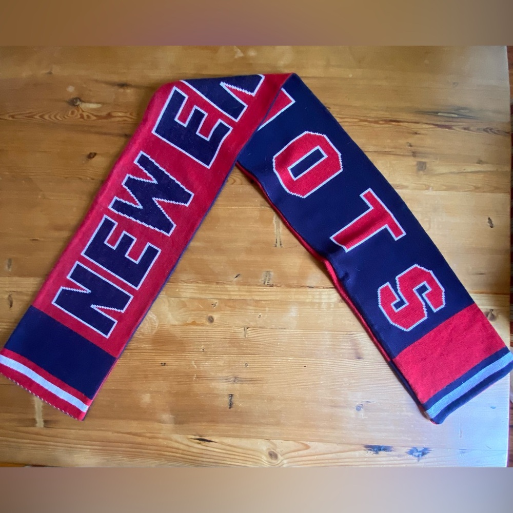 New England Patriots Sports Winter Scarf - Picture 5 of 5